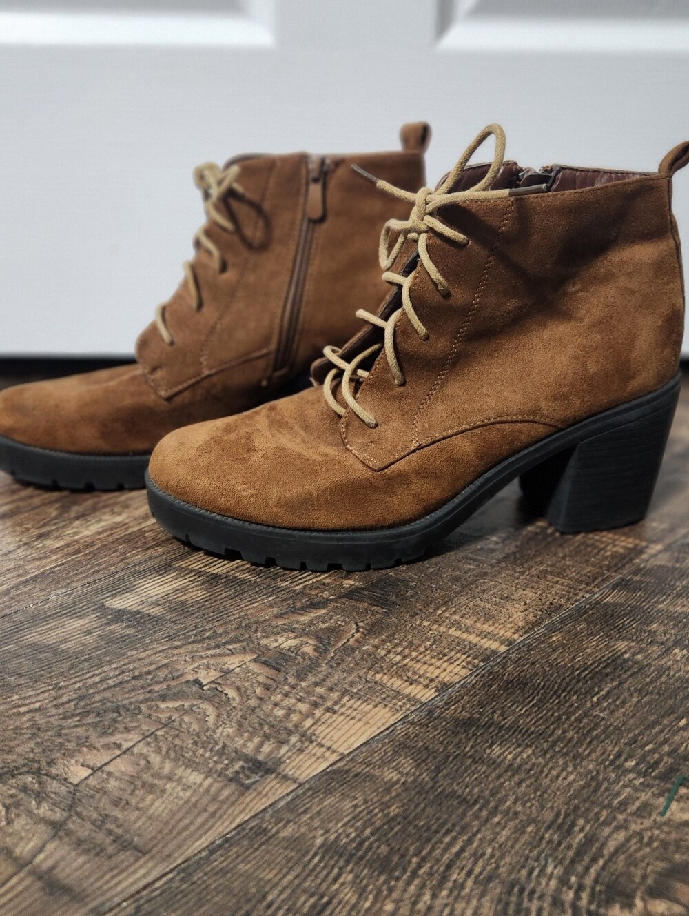 GOGO Brown Faux Suede Lace-Up Block Heel Ankle Boots, Size 9.5